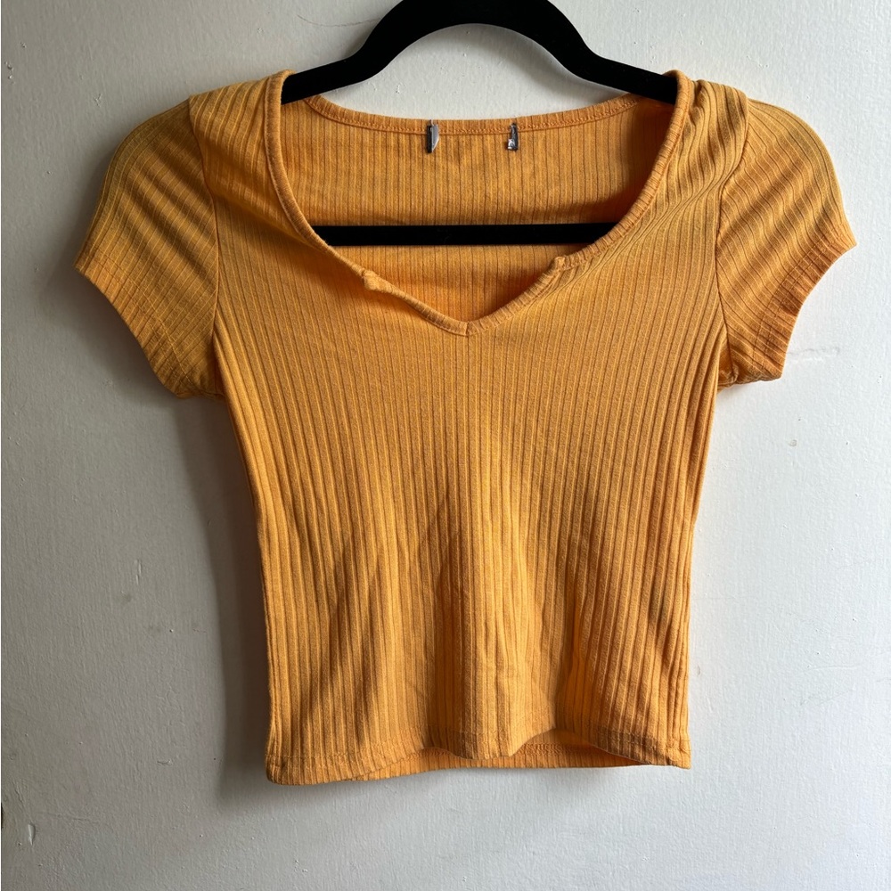 Women’s XS cropped short sleeves